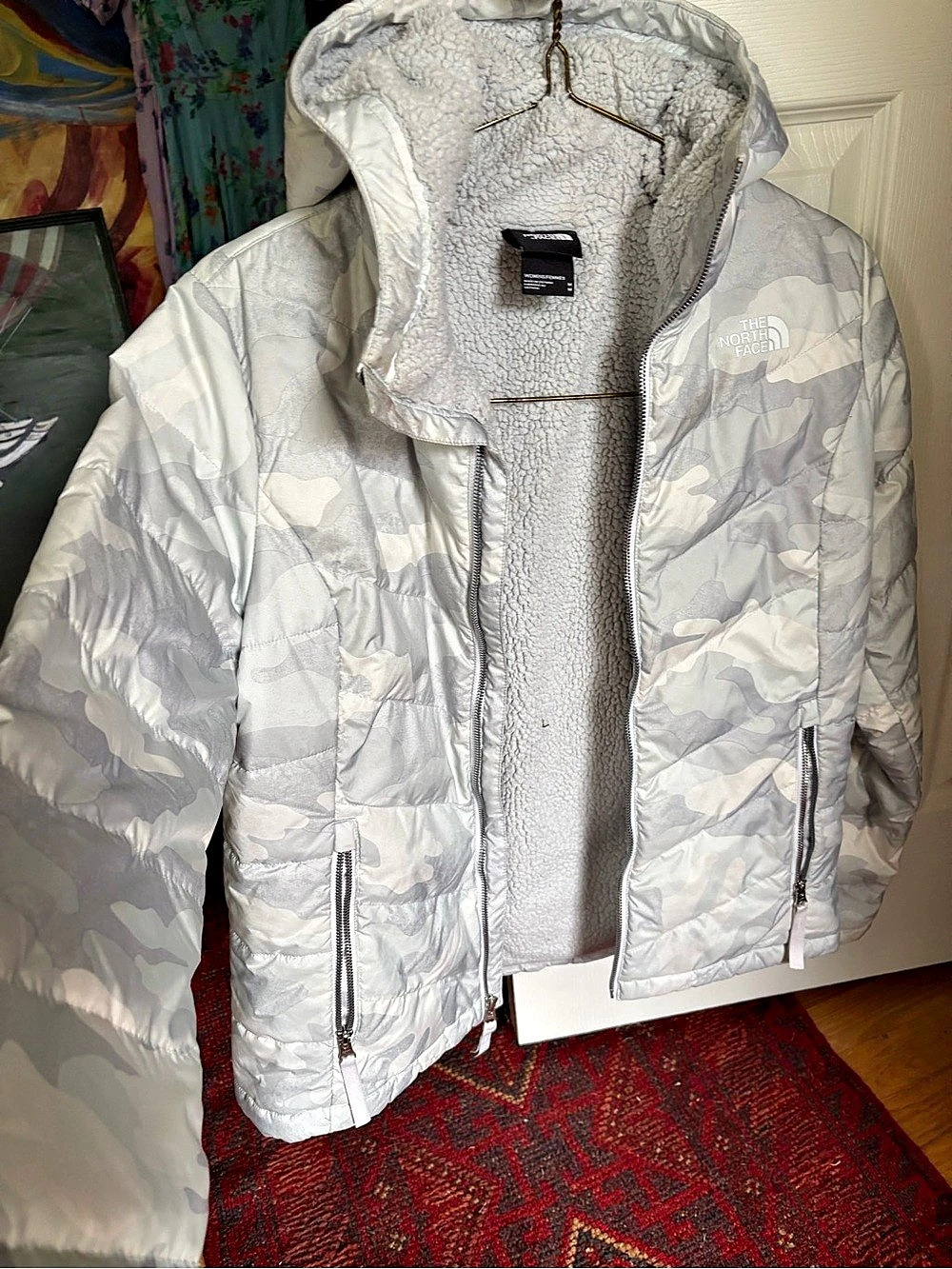 The North Face Women's Camo Puffer Jacket Size Medium